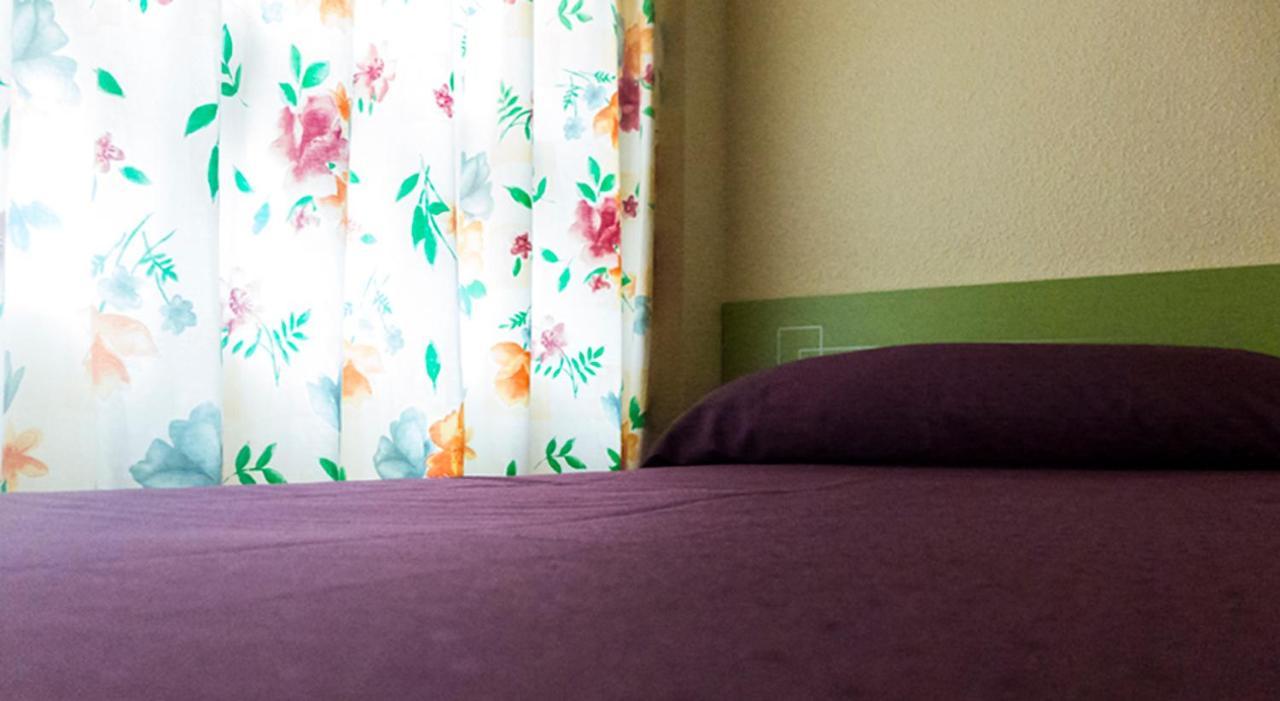 Hostal Rosa Villajoyosa Exterior photo